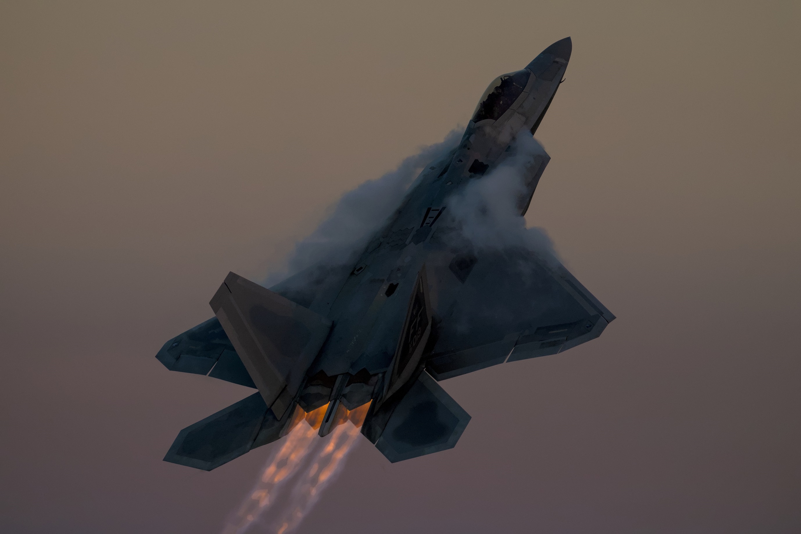 F22, Oshkosh 2025; Nikon z8